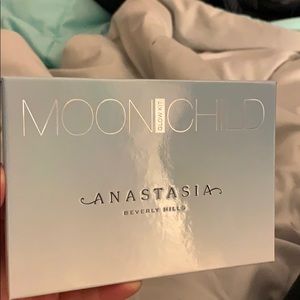 Moon Child Glow Kit Anastasia